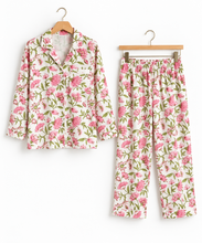 Cargar imagen en el visor de la galería, PIJAMA "SOFIA PANTALON"
