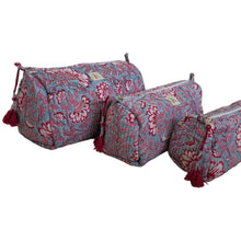 Cargar imagen en el visor de la galería, COSMETIQUERA "AMELIA"
